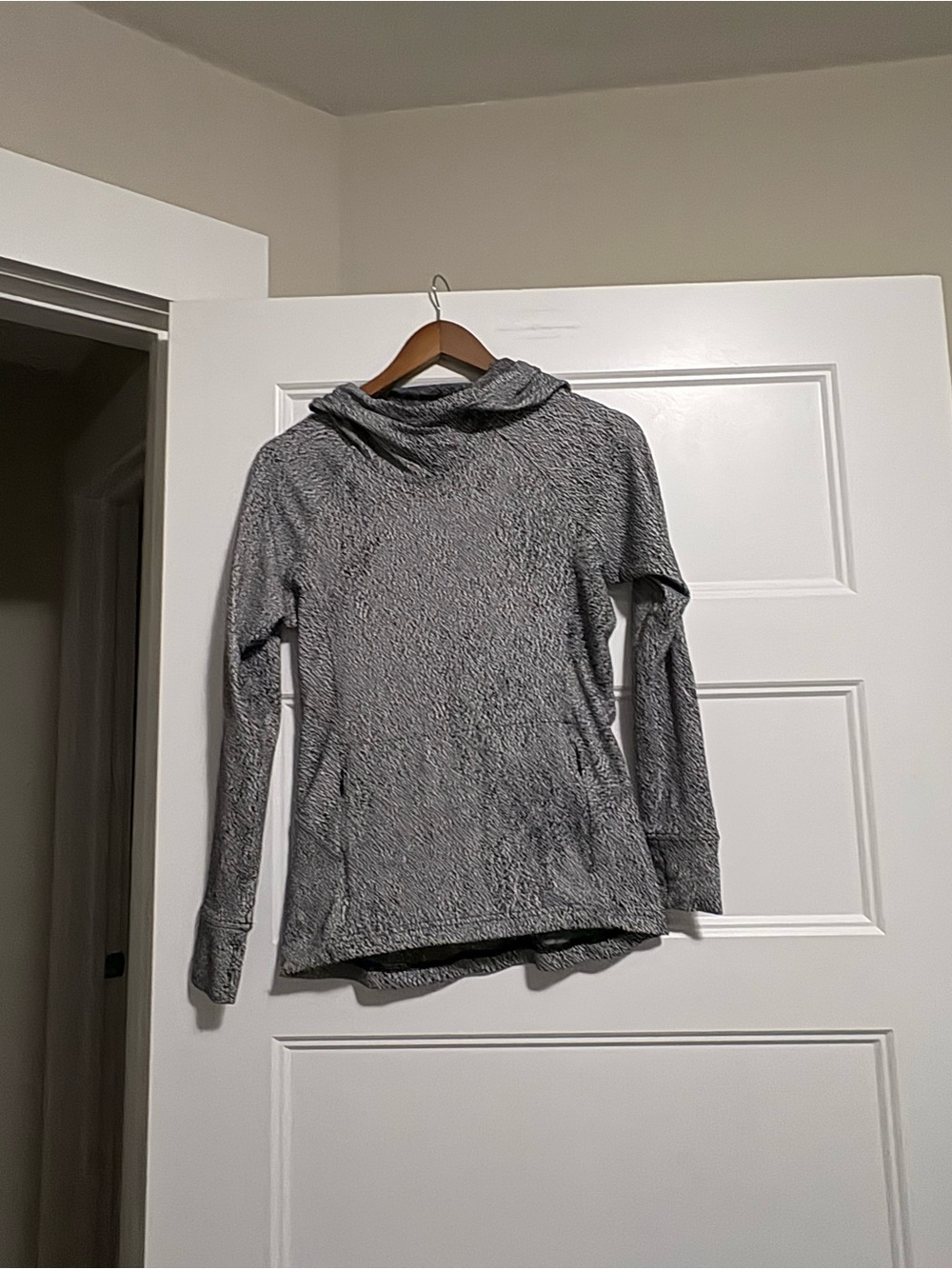 Lululemon Pick Up The Pace Long Sleeve Luon Spray Denim Hoodie Women’s Size 2